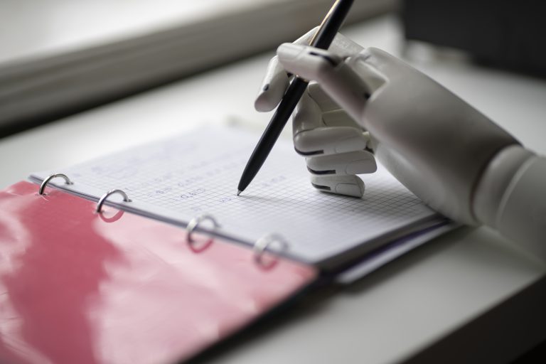 Een robot je tekst laten schrijven: gevaar voor tekstschrijvers?